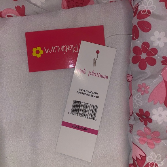 NWT Baby’s Snowsuit 0-3 Months - Picture 6 of 7